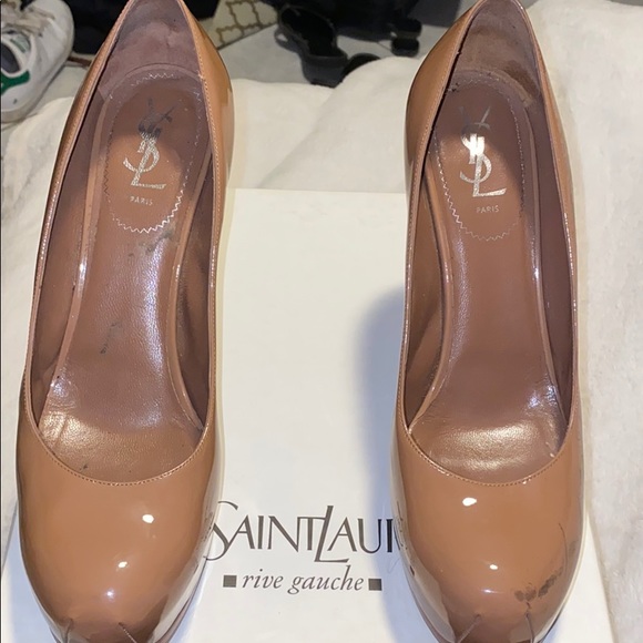 YSL Tribtoo Nude Patent Pumps - Picture 4 of 14
